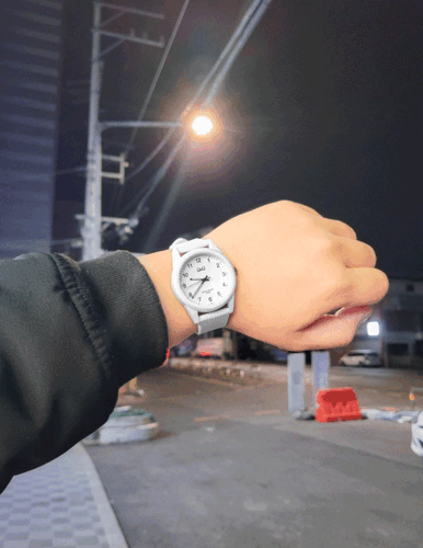 큐앤큐 VS12J-006Y 아날로그 남녀공용 패션 시계 방수 저소음 시험 학생 수능만점 시계